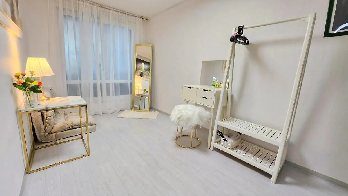Sillim Danggok Station Full-Op Two Room Seul